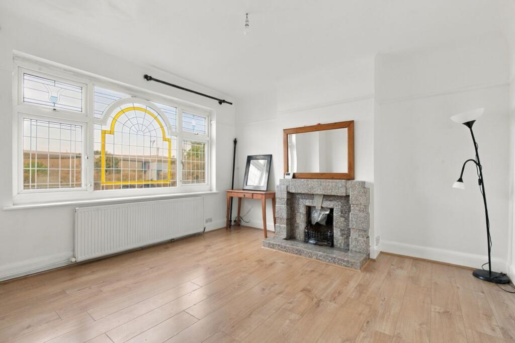 2 bed 1st Floor Flat for rent in London. From Kinleigh Folkard & Hayward - Sales - Acton