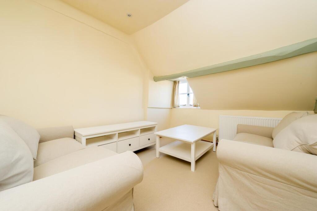 0 bed Studio for rent in Woodstock. From Breckon & Breckon - Woodstock