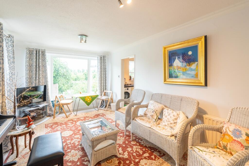 3 bed Apartment for rent in Woodstock. From Breckon & Breckon - Woodstock