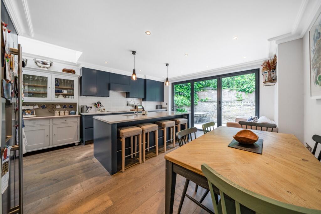 4 bed Detached for rent in Battersea. From Kinleigh Folkard & Hayward - Lettings - Battersea