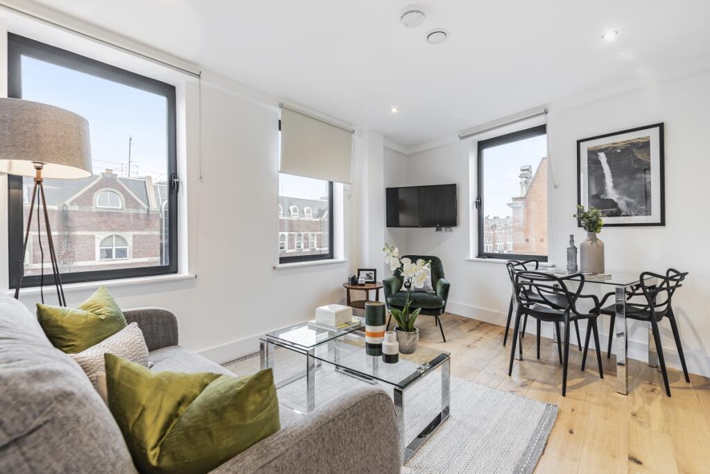 2 bed 1st Floor Flat for rent in London. From Kinleigh Folkard & Hayward - Lettings - Battersea 2 bed 1st Floor Flat for rent in London. From Kinleigh Folkard & Hayward - Lettings - Battersea