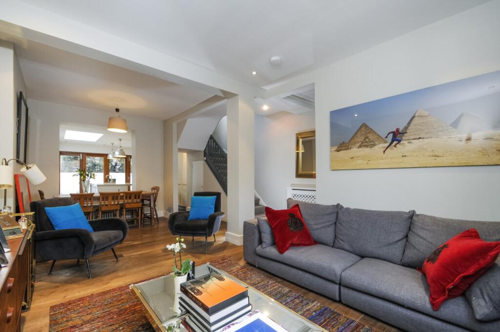 4 bed Detached for rent in Clapham. From Kinleigh Folkard & Hayward - Lettings - Battersea