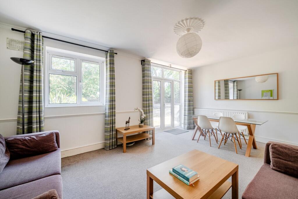 3 bed Not Specified for rent in London. From Kinleigh Folkard & Hayward - Lettings - Battersea