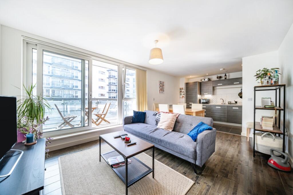 2 bed 1st Floor Flat for rent in London. From Kinleigh Folkard & Hayward - Lettings - Battersea