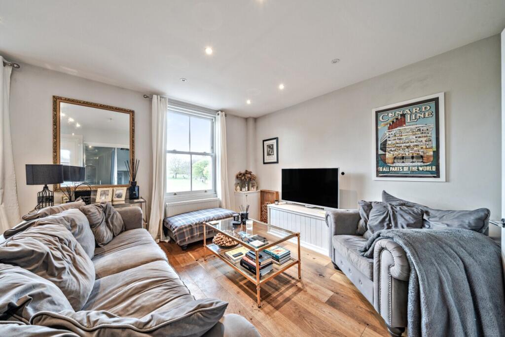 2 bed 1st Floor Flat for rent in Wandsworth. From Kinleigh Folkard & Hayward - Lettings - Battersea