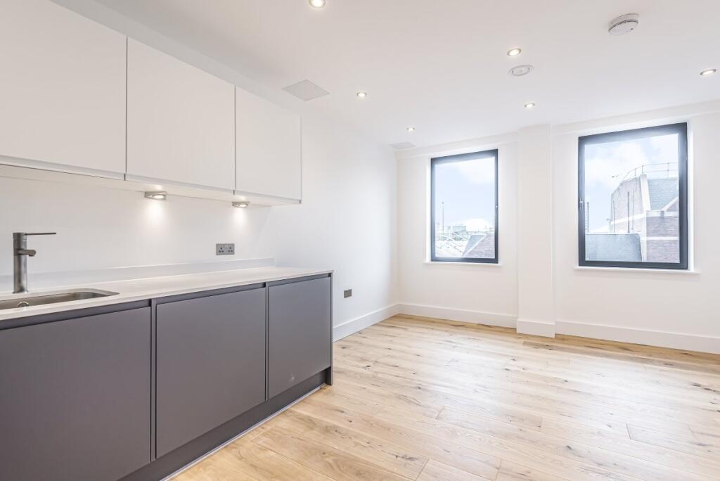 1 bed 1st Floor Flat for rent in London. From Kinleigh Folkard & Hayward - Lettings - Battersea