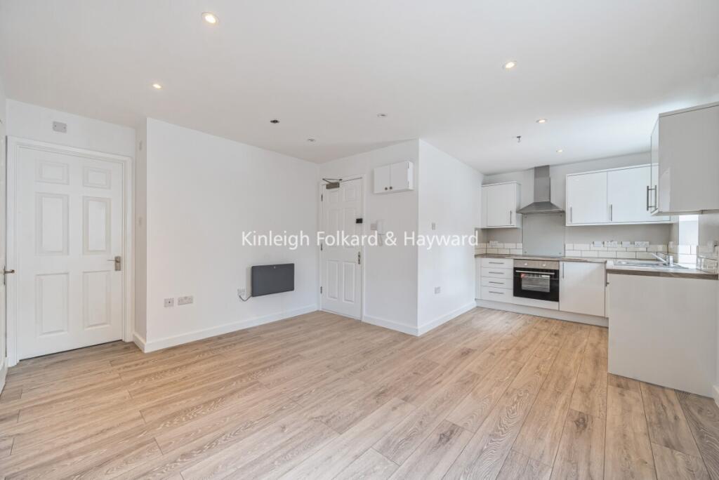 1 bed 1st Floor Flat for rent in London. From Kinleigh Folkard & Hayward - Sales - Brockley