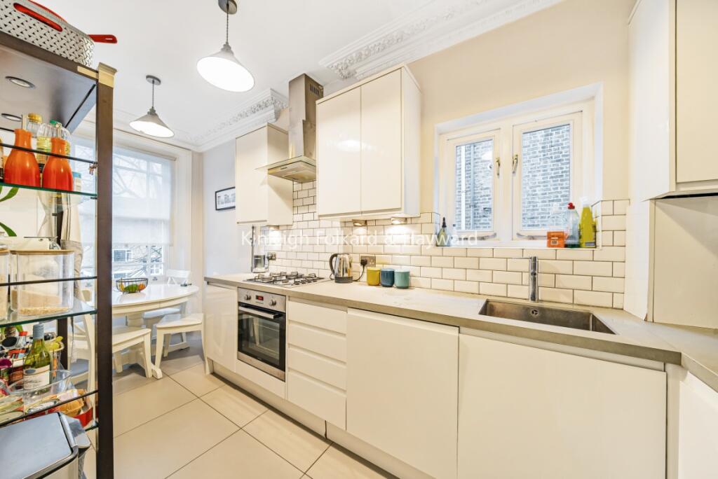 1 bed 1st Floor Flat for rent in London. From Kinleigh Folkard & Hayward - Sales - Brockley