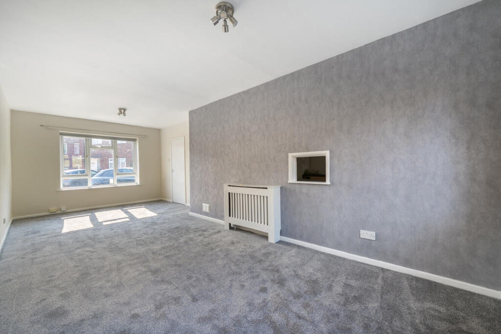 3 bed Mid Terraced House for rent in Ruxley. From Kinleigh Folkard & Hayward - Sales - Brockley