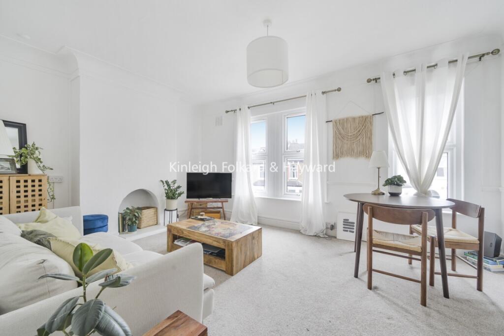 2 bed 1st Floor Flat for rent in Catford. From Kinleigh Folkard & Hayward - Sales - Brockley 2 bed 1st Floor Flat for rent in Catford. From Kinleigh Folkard & Hayward - Sales - Brockley