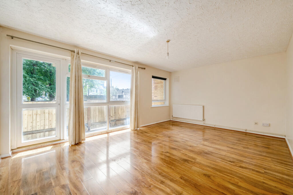 2 bed 1st Floor Flat for rent in London. From Kinleigh Folkard & Hayward - Sales - Brockley