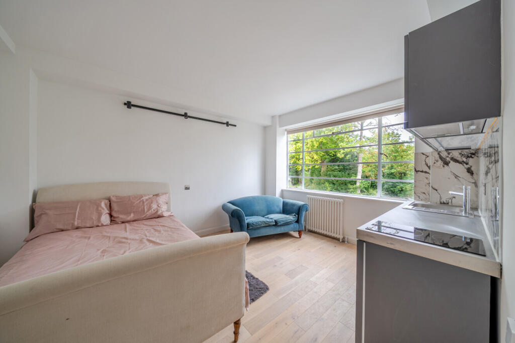 0 bed 1st Floor Flat for rent in London. From Kinleigh Folkard & Hayward - Sales - Brockley