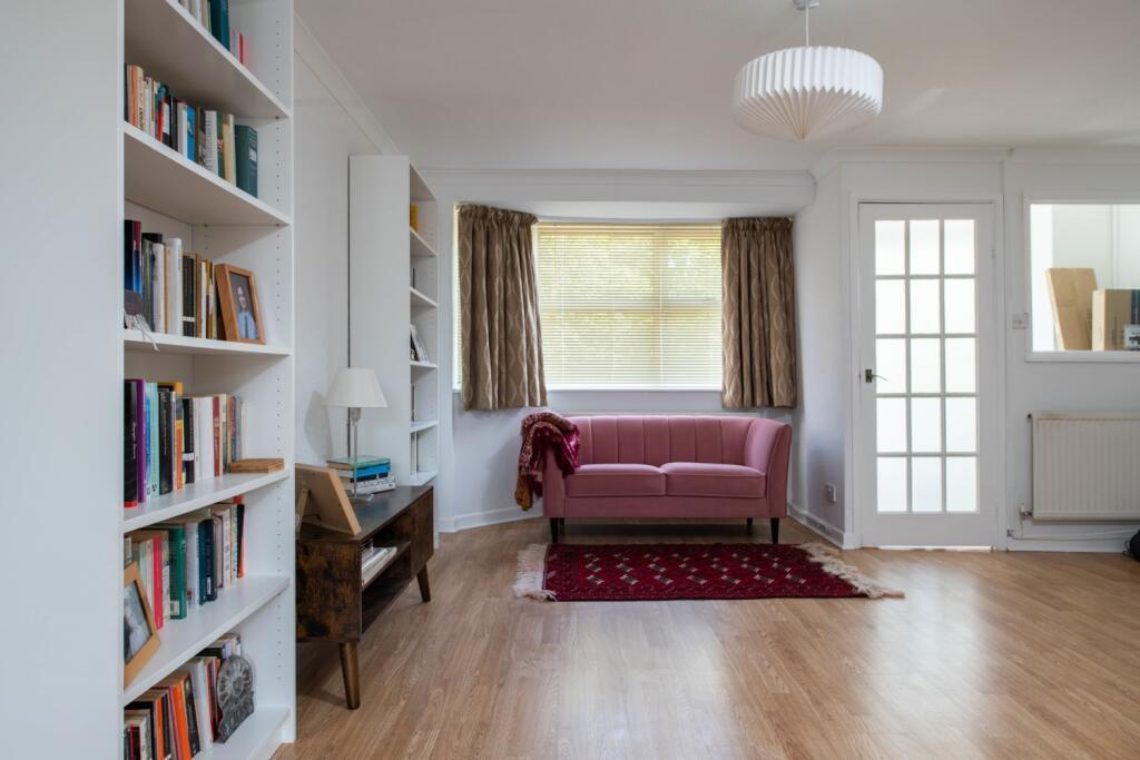 3 bed Mid Terraced House for rent in Abingdon-on-Thames. From Breckon & Breckon - Abingdon 3 bed Mid Terraced House for rent in Abingdon-on-Thames. From Breckon & Breckon - Abingdon