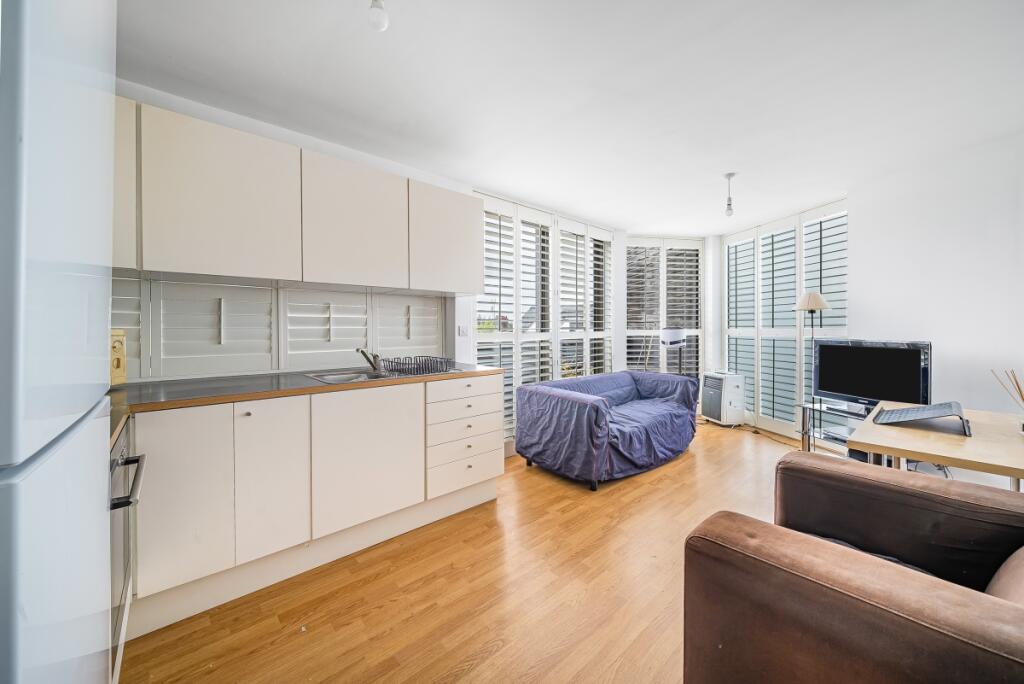 2 bed 1st Floor Flat for rent in London. From Kinleigh Folkard & Hayward - Lettings - Catford
