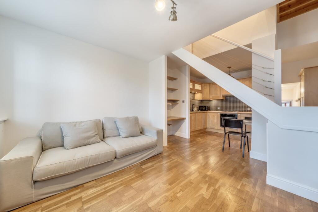 2 bed Detached for rent in London. From Kinleigh Folkard & Hayward - Lettings - Catford