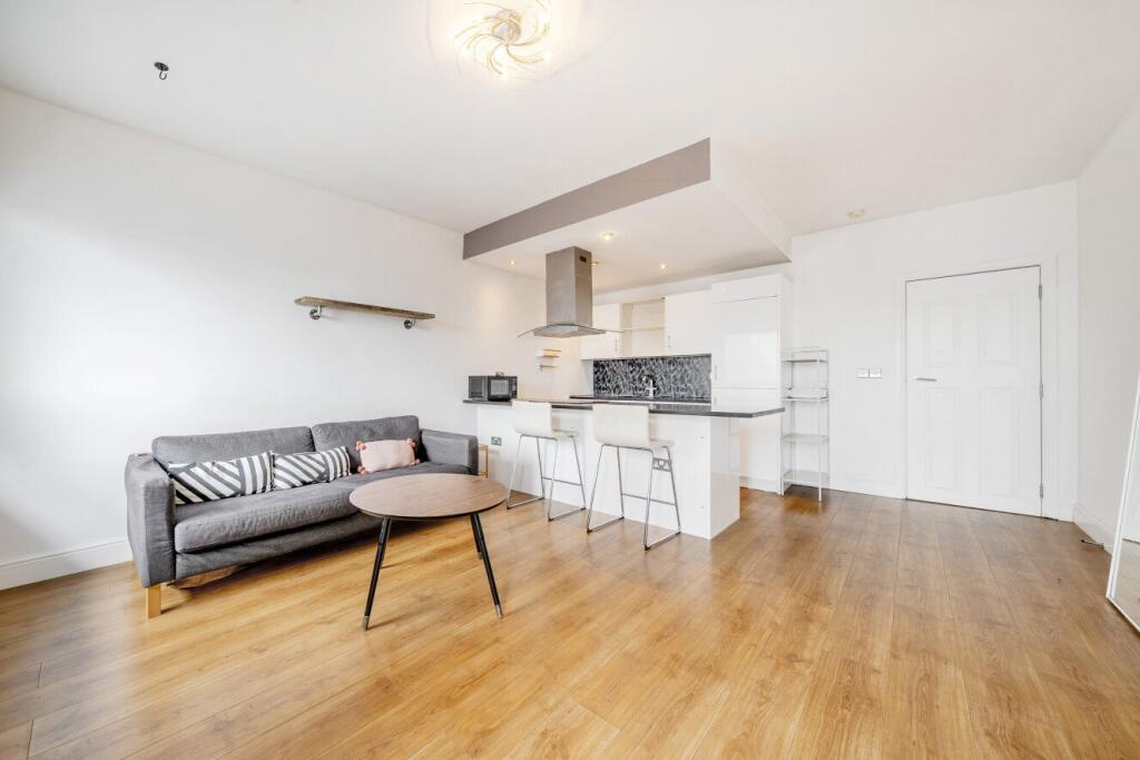 2 bed 1st Floor Flat for rent in Catford. From Kinleigh Folkard & Hayward - Lettings - Catford