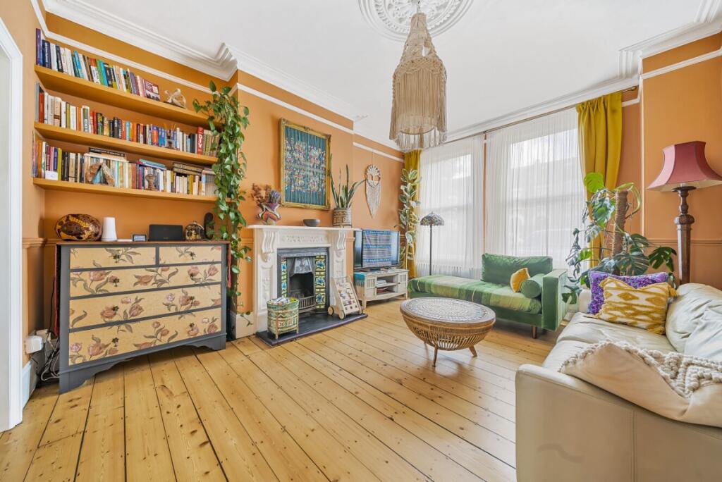 3 bed Mid Terraced House for rent in London. From Kinleigh Folkard & Hayward - Lettings - Catford