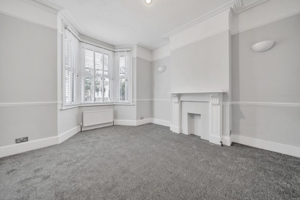 3 bed Detached for rent in London. From Kinleigh Folkard & Hayward - Lettings - Catford 3 bed Detached for rent in London. From Kinleigh Folkard & Hayward - Lettings - Catford
