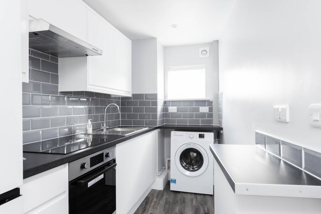 1 bed Apartment for rent in Elsfield. From Breckon & Breckon - Headington