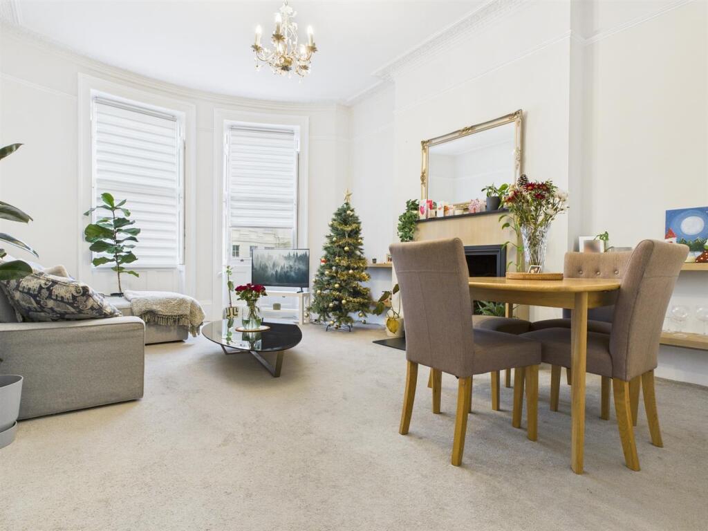 2 bed 1st Floor Flat for rent in Brighton and Hove. From Brices - Hove