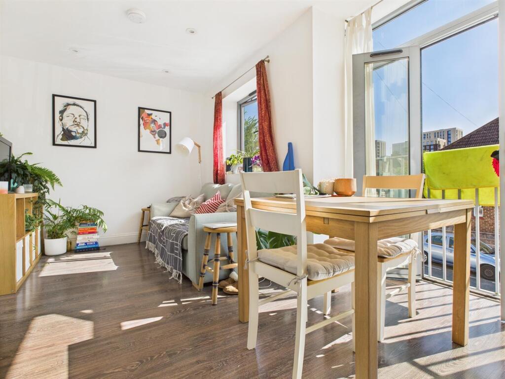 1 bed 1st Floor Flat for rent in Brighton and Hove. From Brices - Hove 1 bed 1st Floor Flat for rent in Brighton and Hove. From Brices - Hove