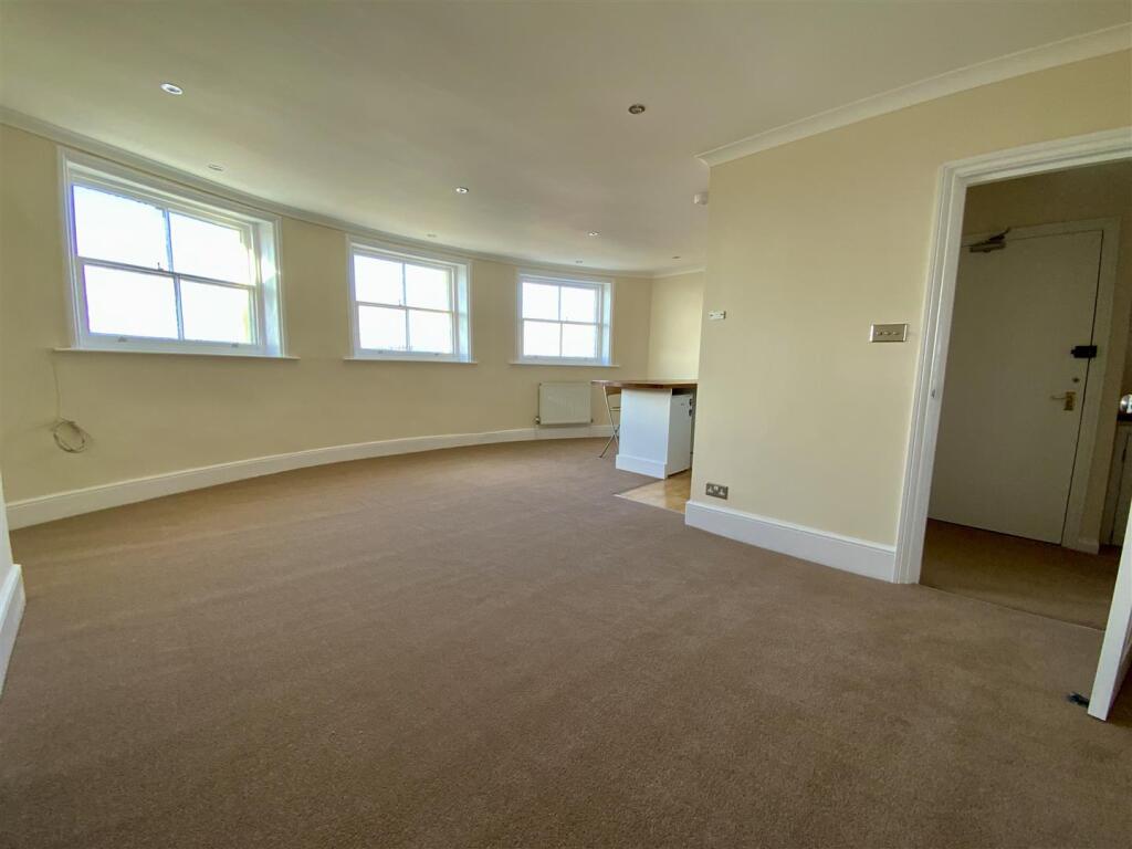 2 bed 1st Floor Flat for rent in Brighton and Hove. From Brices - Hove 2 bed 1st Floor Flat for rent in Brighton and Hove. From Brices - Hove