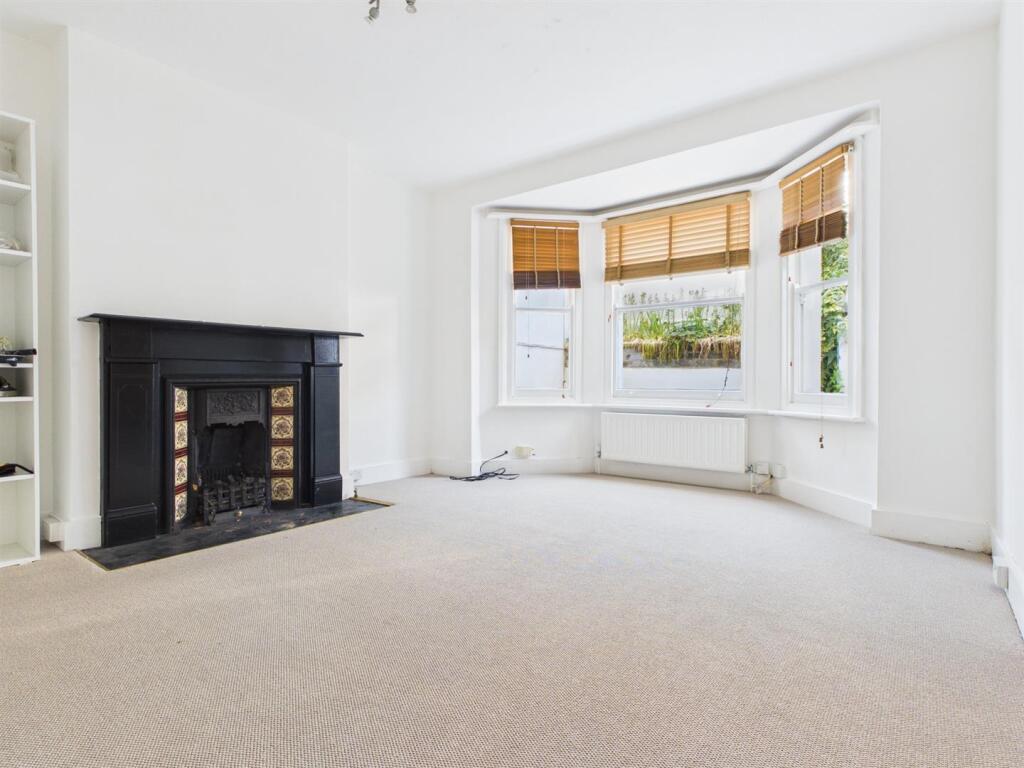 2 bed 1st Floor Flat for rent in Brighton and Hove. From Brices - Hove 2 bed 1st Floor Flat for rent in Brighton and Hove. From Brices - Hove