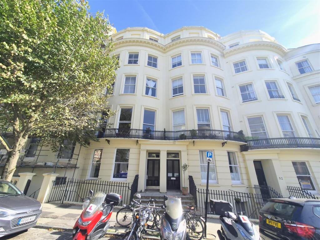 2 bed 1st Floor Flat for rent in Brighton and Hove. From Brices - Hove
