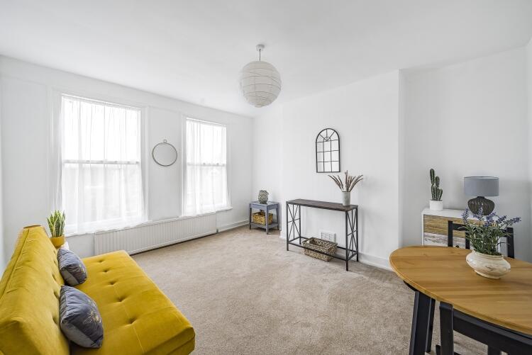1 bed Flat for rent in Penge. From Kinleigh Folkard & Hayward - Crystal Palace