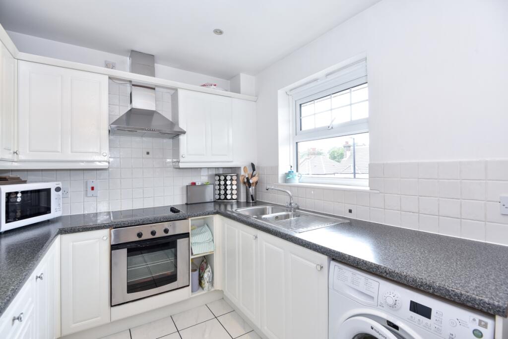 3 bed Flat for rent in Croydon. From Kinleigh Folkard & Hayward - Crystal Palace
