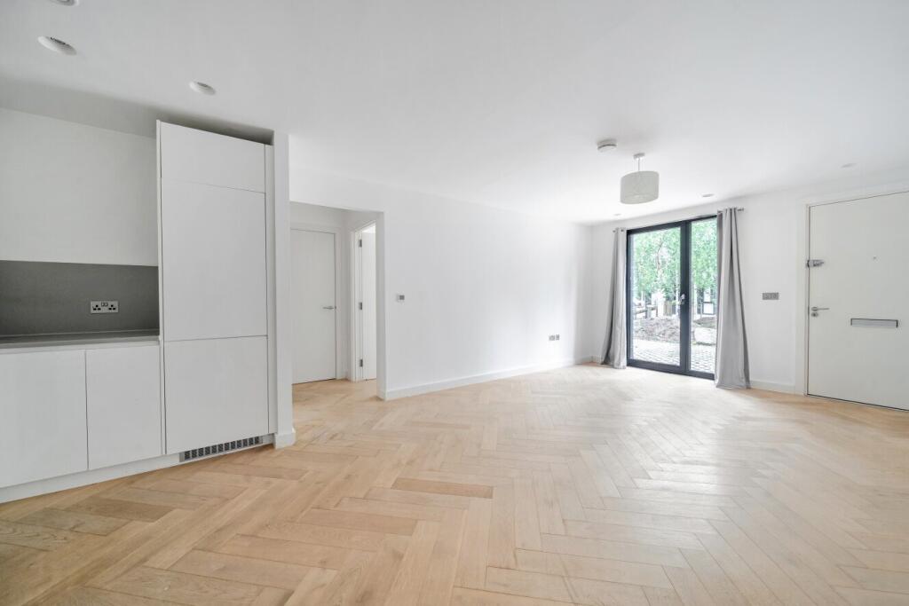 1 bed 1st Floor Flat for rent in Croydon. From Kinleigh Folkard & Hayward - Sales - Crystal Palace