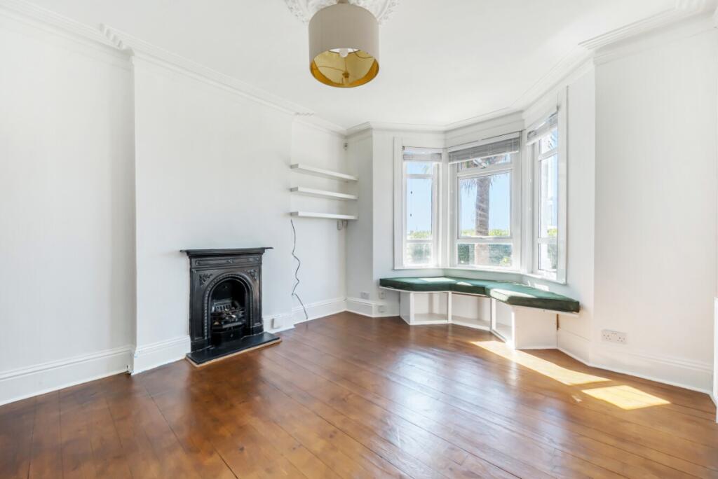 1 bed 1st Floor Flat for rent in London. From Kinleigh Folkard & Hayward - Sales - Crystal Palace