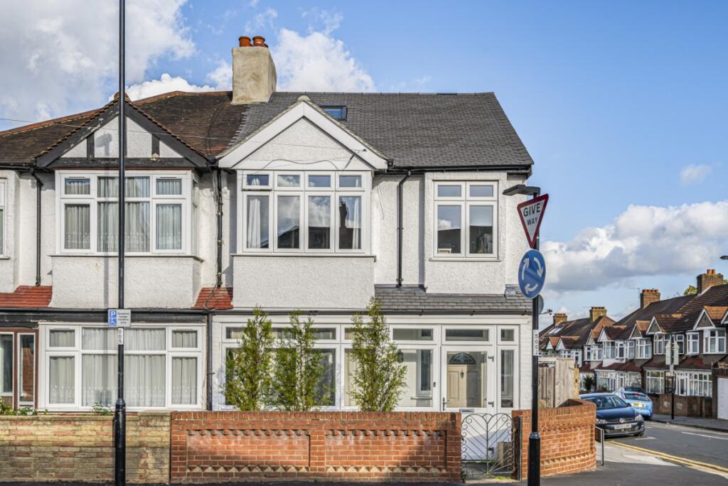 4 bed Detached for rent in London. From Kinleigh Folkard & Hayward - Sales - Crystal Palace