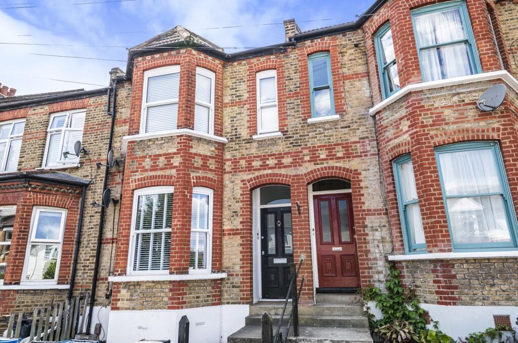 2 bed 1st Floor Flat for rent in London. From Kinleigh Folkard & Hayward - Sales - Crystal Palace