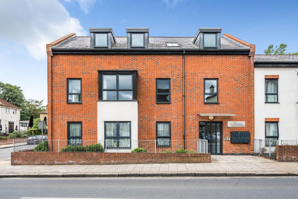 2 bed 1st Floor Flat for rent in Beckenham. From Kinleigh Folkard & Hayward - Sales - Crystal Palace