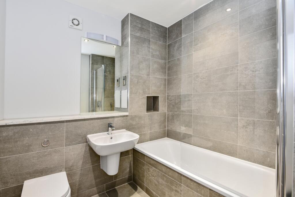 1 bed 1st Floor Flat for rent in London. From Kinleigh Folkard & Hayward - Sales - Crystal Palace