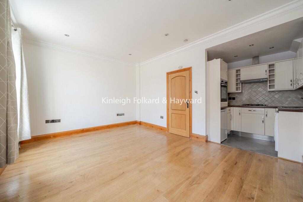 1 bed 1st Floor Flat for rent in Penge. From Kinleigh Folkard & Hayward - Sales - Crystal Palace 1 bed 1st Floor Flat for rent in Penge. From Kinleigh Folkard & Hayward - Sales - Crystal Palace