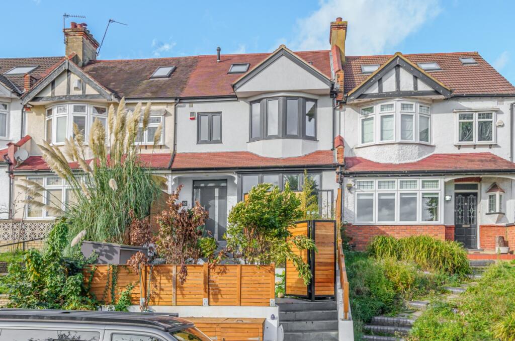 5 bed Detached for rent in Penge. From Kinleigh Folkard & Hayward - Sales - Crystal Palace