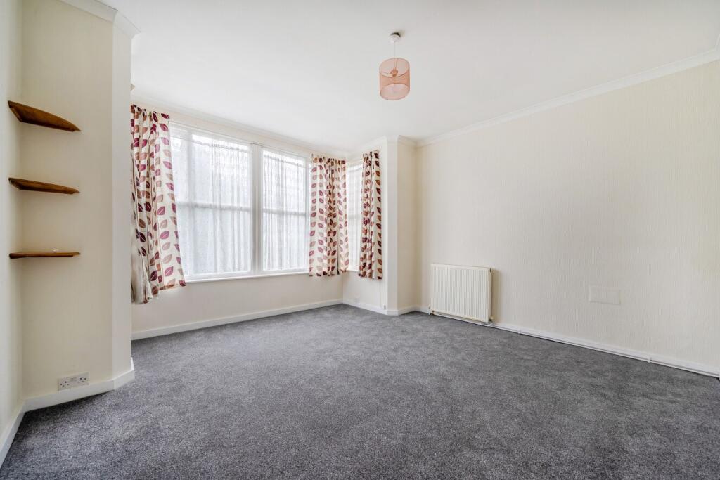 2 bed 1st Floor Flat for rent in Penge. From Kinleigh Folkard & Hayward - Sales - Crystal Palace 2 bed 1st Floor Flat for rent in Penge. From Kinleigh Folkard & Hayward - Sales - Crystal Palace