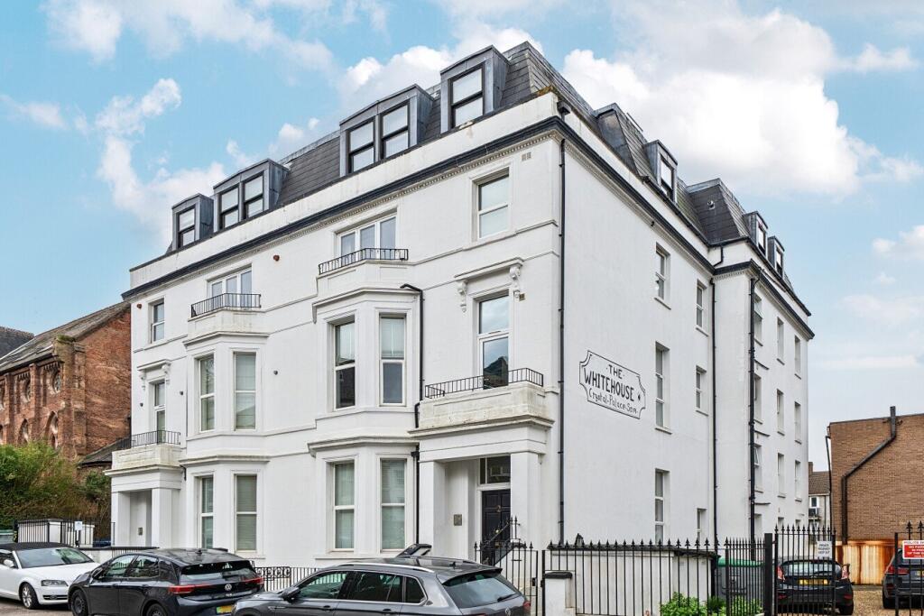 1 bed 1st Floor Flat for rent in London. From Kinleigh Folkard & Hayward - Sales - Crystal Palace 1 bed 1st Floor Flat for rent in London. From Kinleigh Folkard & Hayward - Sales - Crystal Palace