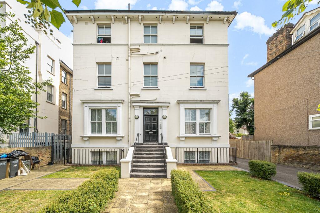 2 bed 1st Floor Flat for rent in Croydon. From Kinleigh Folkard & Hayward - Sales - Crystal Palace 2 bed 1st Floor Flat for rent in Croydon. From Kinleigh Folkard & Hayward - Sales - Crystal Palace