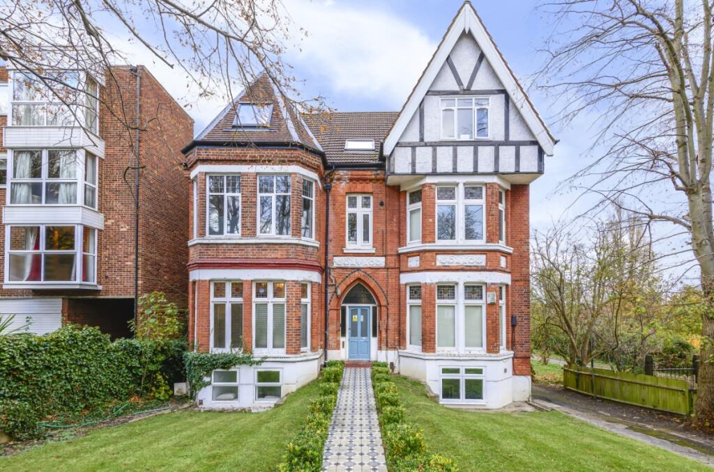 1 bed 1st Floor Flat for rent in Penge. From Kinleigh Folkard & Hayward - Sales - Crystal Palace 1 bed 1st Floor Flat for rent in Penge. From Kinleigh Folkard & Hayward - Sales - Crystal Palace