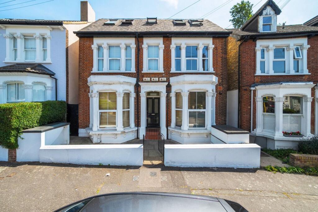 1 bed 1st Floor Flat for rent in Penge. From Kinleigh Folkard & Hayward - Sales - Crystal Palace