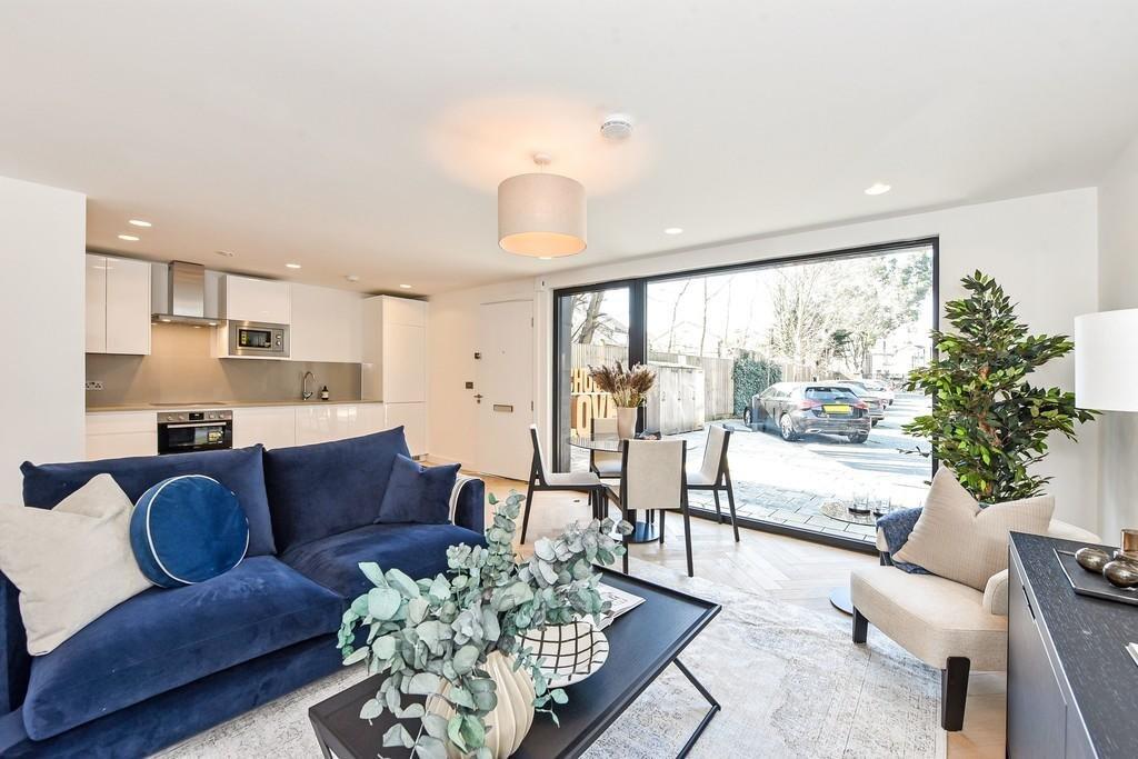 1 bed Bungalow for rent in Croydon. From Kinleigh Folkard & Hayward - Sales - Crystal Palace