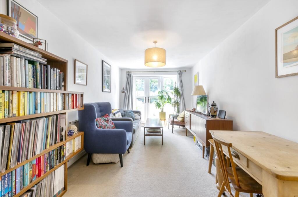 1 bed Not Specified for rent in Penge. From Kinleigh Folkard & Hayward - Sales - Crystal Palace