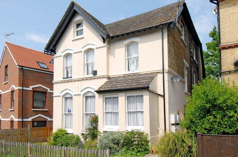 2 bed 1st Floor Flat for rent in London. From Kinleigh Folkard & Hayward - Sales - Crystal Palace 2 bed 1st Floor Flat for rent in London. From Kinleigh Folkard & Hayward - Sales - Crystal Palace