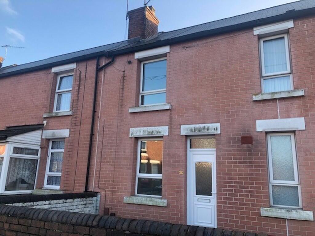 3 bed Mid Terraced House for rent in Brinsworth. From Bricknells Rentals - Wickersley