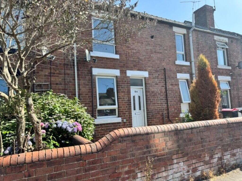 3 bed Mid Terraced House for rent in Brinsworth. From Bricknells Rentals - Wickersley