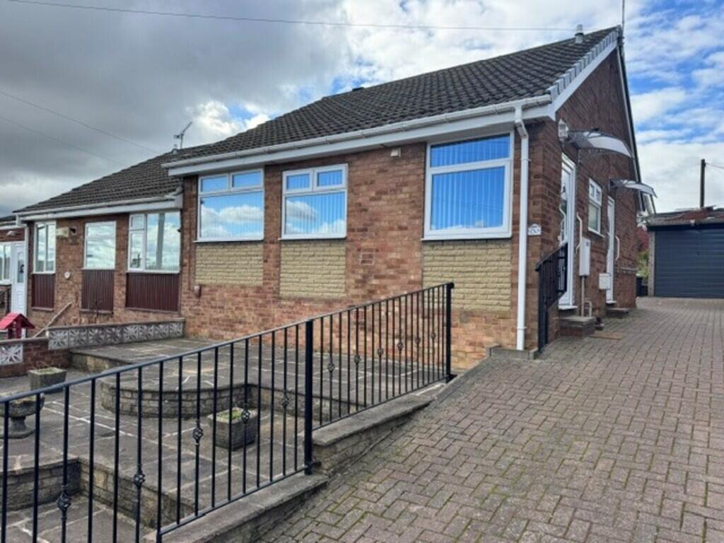 2 bed Semi-detached bungalow for rent in Brinsworth. From Bricknells Rentals - Wickersley