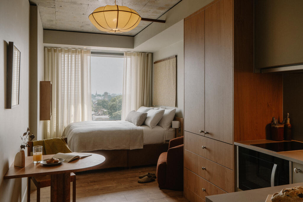 0 bed 1st Floor Flat for rent in London. From Kinleigh Folkard & Hayward - Sales - Holland Park